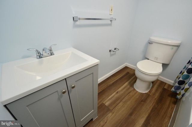 200 CHARLANN CIR, Cherry Hill, NJ 08003