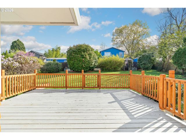 15910 Se OATFIELD Rd, Milwaukie, OR 97267