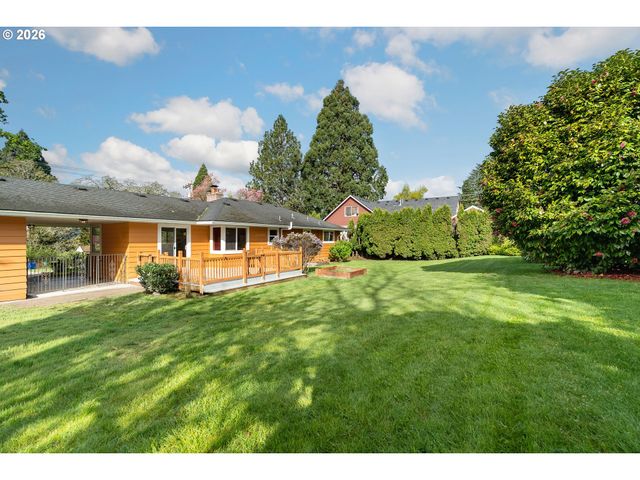 15910 Se OATFIELD Rd, Milwaukie, OR 97267