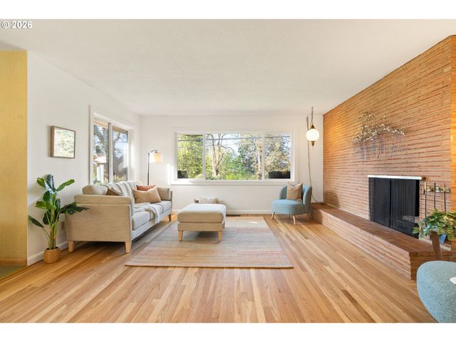 15910 Se OATFIELD Rd, Milwaukie, OR 97267