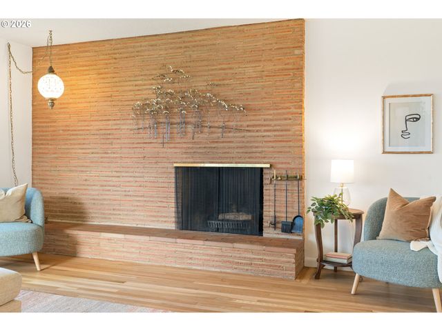 15910 Se OATFIELD Rd, Milwaukie, OR 97267