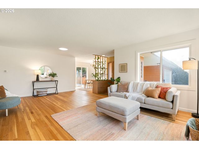 15910 Se OATFIELD Rd, Milwaukie, OR 97267