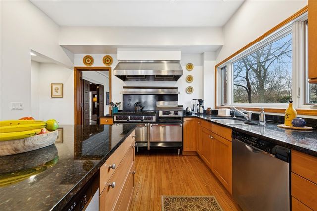 1235 Ridge Avenue, Evanston, IL 60202