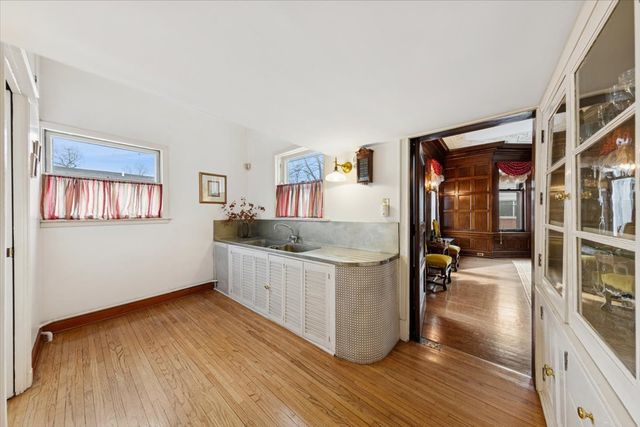 1235 Ridge Avenue, Evanston, IL 60202