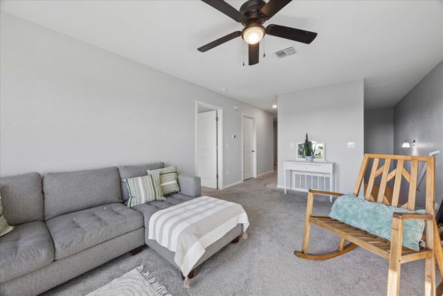 114 Gemsbok RD, Hutto, TX 78634