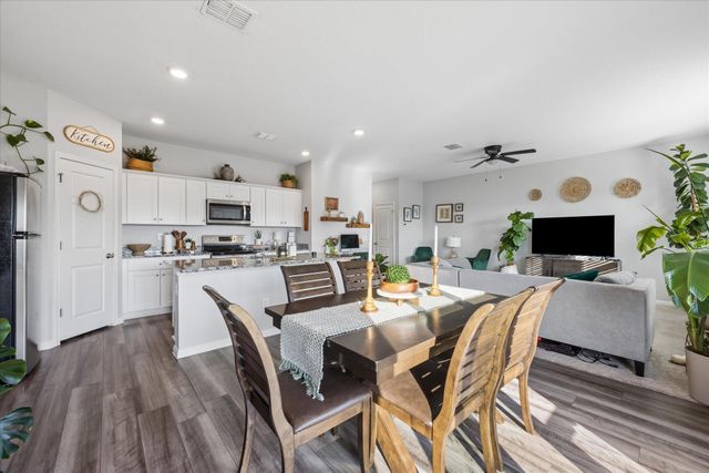 114 Gemsbok RD, Hutto, TX 78634