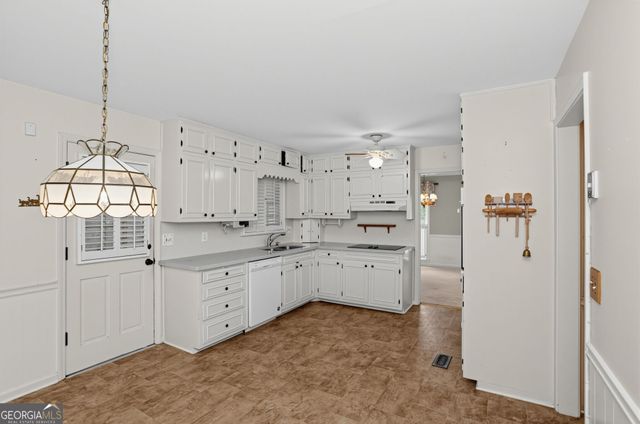 110 Jade Cove Circle, Roswell, GA 30075