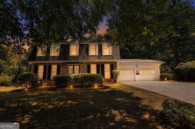 110 Jade Cove Circle, Roswell, GA 30075