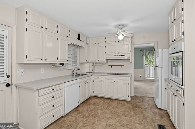 110 Jade Cove Circle, Roswell, GA 30075