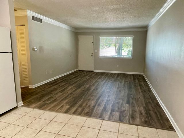 201 E College Boulevard 46, Niceville, FL 32578