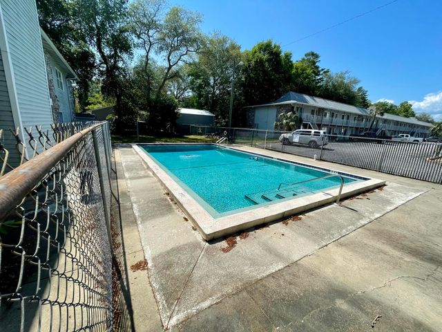 201 E College Boulevard 46, Niceville, FL 32578
