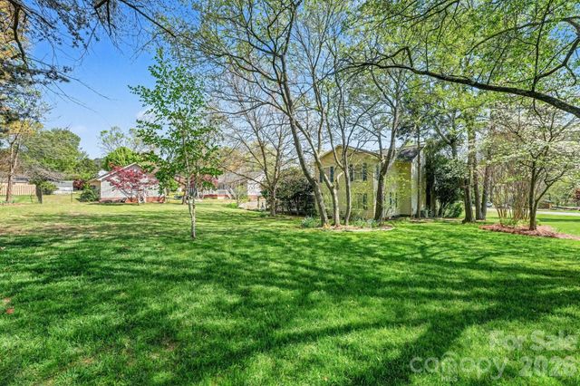 140 Eastwood Drive, Statesville, NC 28625