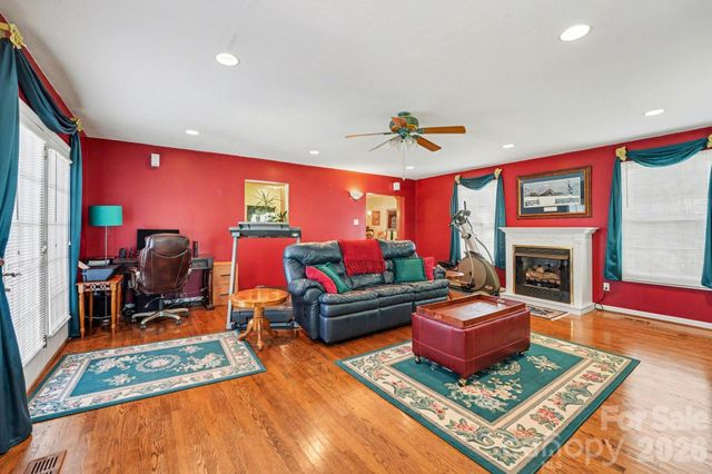 140 Eastwood Drive, Statesville, NC 28625