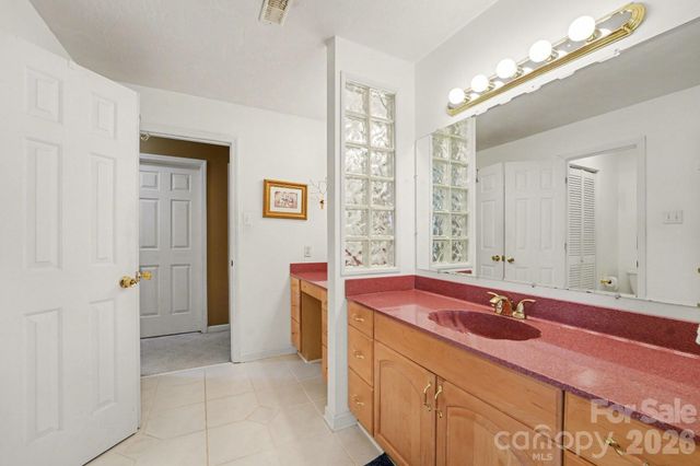 140 Eastwood Drive, Statesville, NC 28625