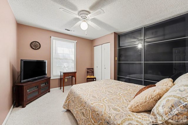 140 Eastwood Drive, Statesville, NC 28625
