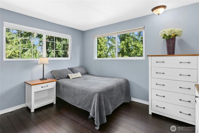 860 Valley View Place SW, Issaquah, WA 98027