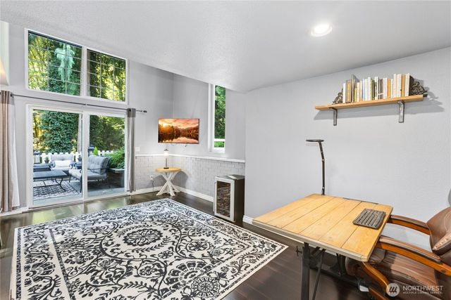 860 Valley View Place SW, Issaquah, WA 98027
