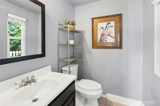 860 Valley View Place SW, Issaquah, WA 98027