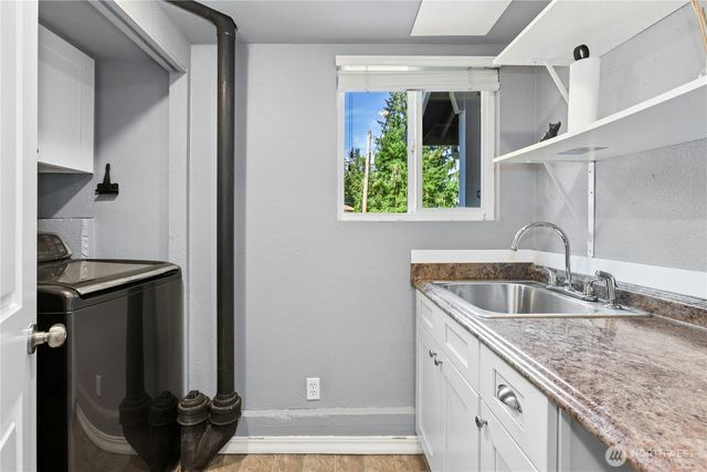 860 Valley View Place SW, Issaquah, WA 98027