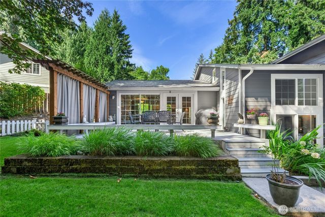 860 Valley View Place SW, Issaquah, WA 98027