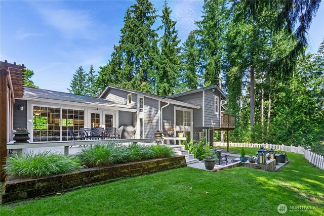 860 Valley View Place SW, Issaquah, WA 98027