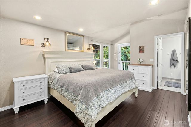 860 Valley View Place SW, Issaquah, WA 98027
