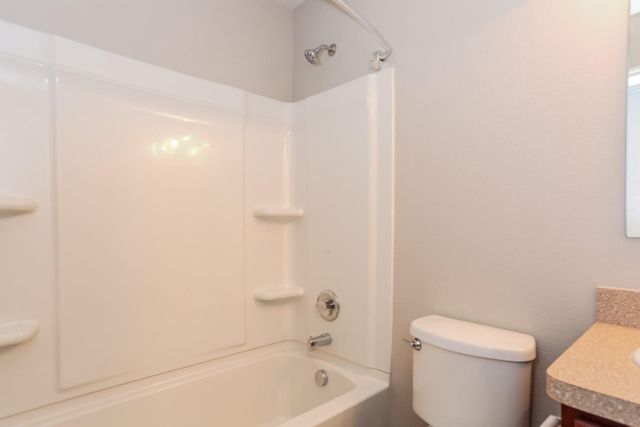 6450 Dayridge Lane, Houston, TX 77048