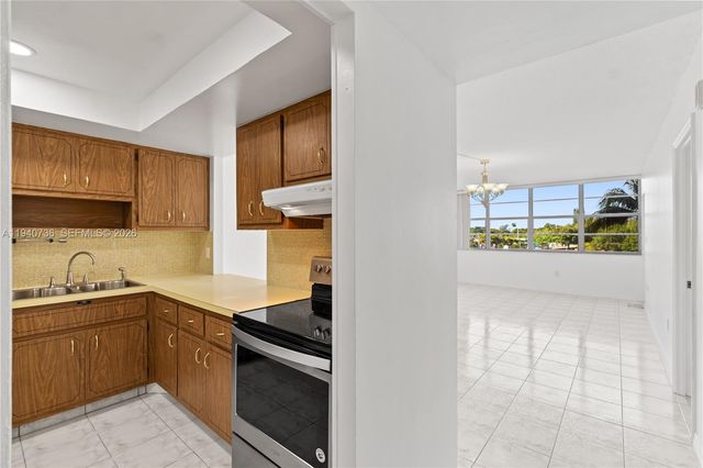 1351 NE Miami Gardens Dr 301E, Miami, FL 33179
