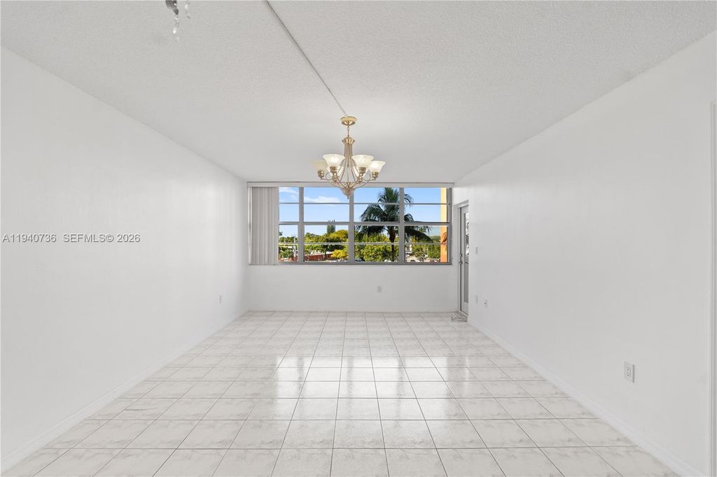 1351 NE Miami Gardens Dr 301E, Miami, FL 33179