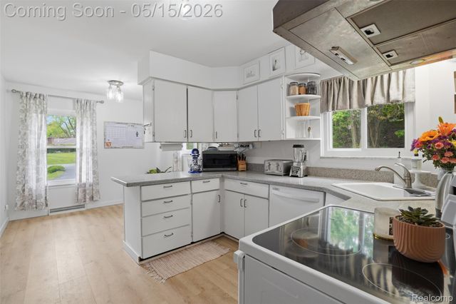 47129 Dunsany Road, Northville, MI 48167