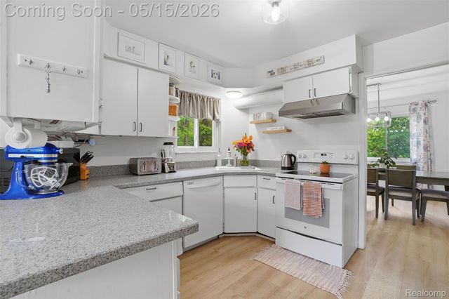 47129 Dunsany Road, Northville, MI 48167