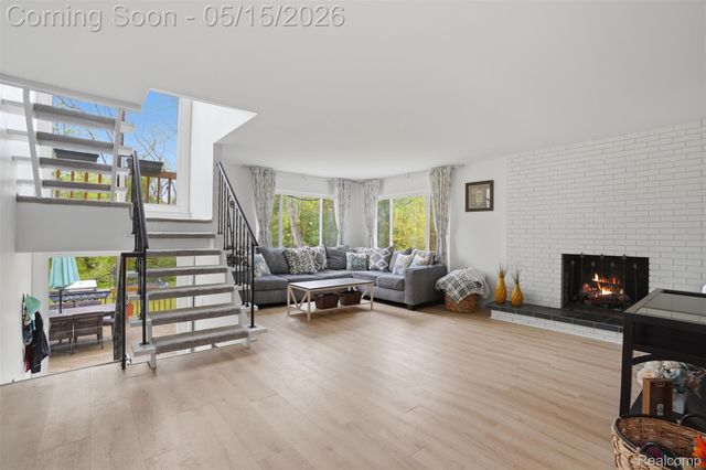 47129 Dunsany Road, Northville, MI 48167