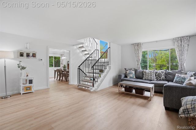 47129 Dunsany Road, Northville, MI 48167