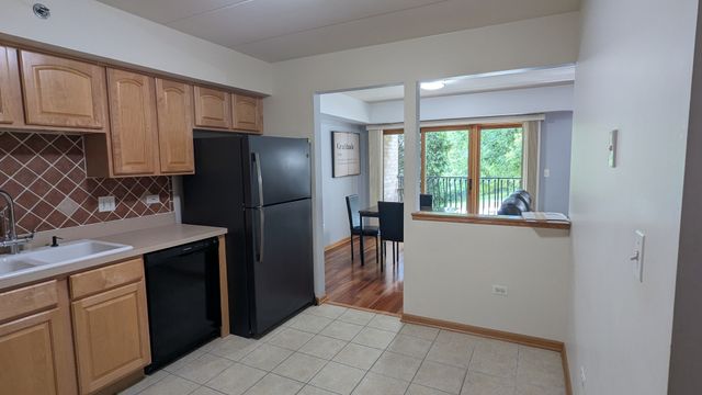 4407 Pershing Avenue 1S, Downers Grove, IL 60515