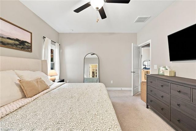 219 Hawks Nest Circle, Clemmons, NC 27012