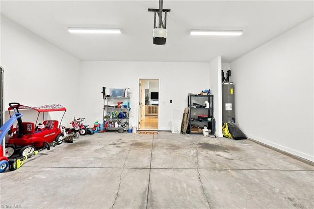219 Hawks Nest Circle, Clemmons, NC 27012