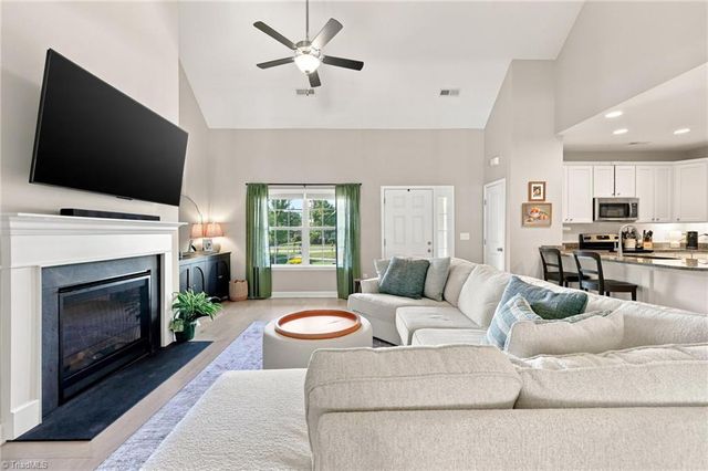 219 Hawks Nest Circle, Clemmons, NC 27012
