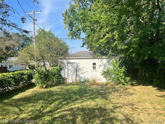 27803 Dartmouth Street, Madison Heights, MI 48071