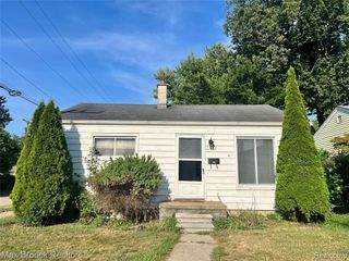 27803 Dartmouth Street, Madison Heights, MI 48071