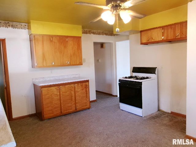 1300 JEFFERSON Street, Pekin, IL 61554