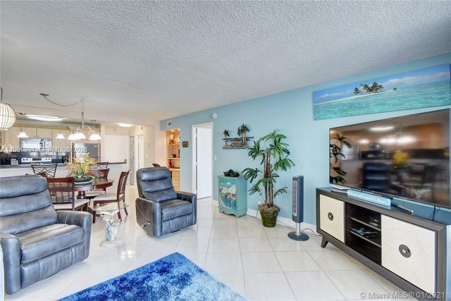 3800 S Ocean Dr 902, Hollywood, FL 33019