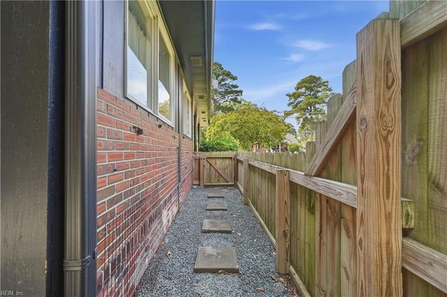 526 Butterworth ST, Norfolk, VA 23505