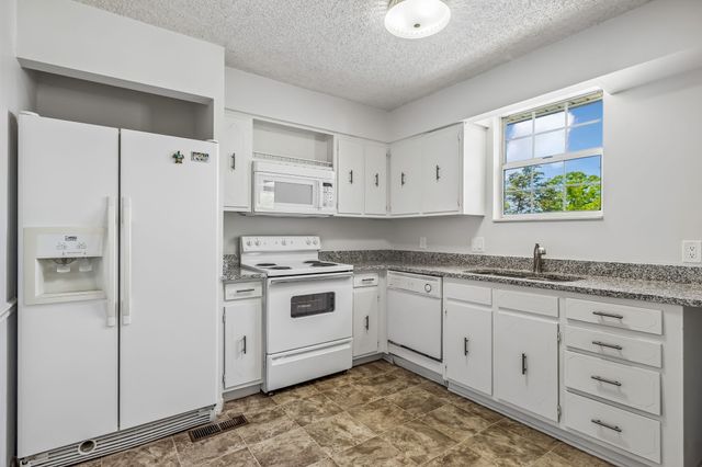 3308 Shakertown Ct, Antioch, TN 37013