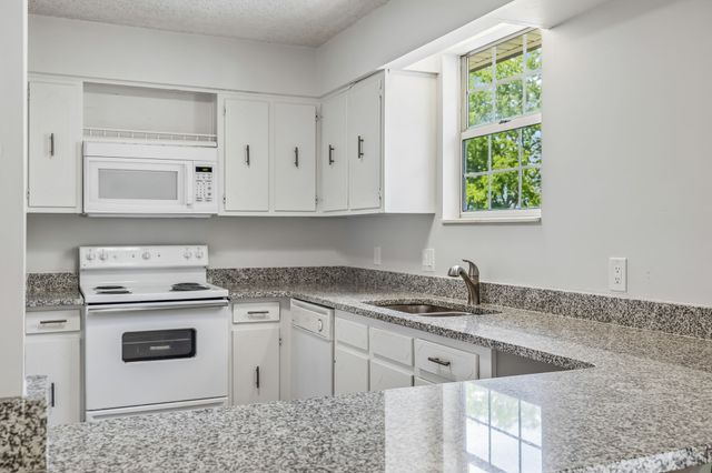 3308 Shakertown Ct, Antioch, TN 37013