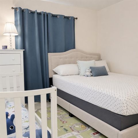 4953 S Ridgeside Circle, Ann Arbor, MI 48105