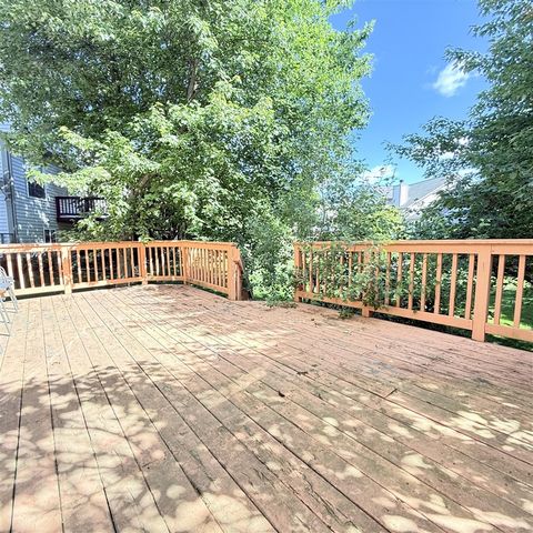 4953 S Ridgeside Circle, Ann Arbor, MI 48105