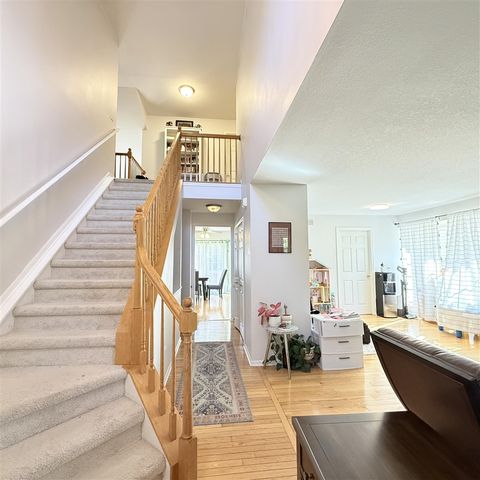 4953 S Ridgeside Circle, Ann Arbor, MI 48105