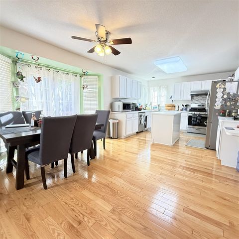 4953 S Ridgeside Circle, Ann Arbor, MI 48105