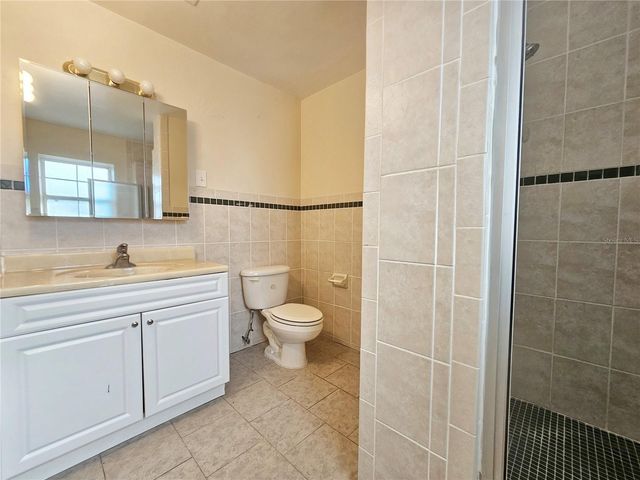 513 86TH AVENUE N, St Petersburg, FL 33702