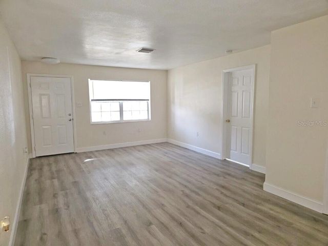 513 86TH AVENUE N, St Petersburg, FL 33702